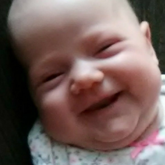 Meet your Posher, Kayla - Picture 4 of 8